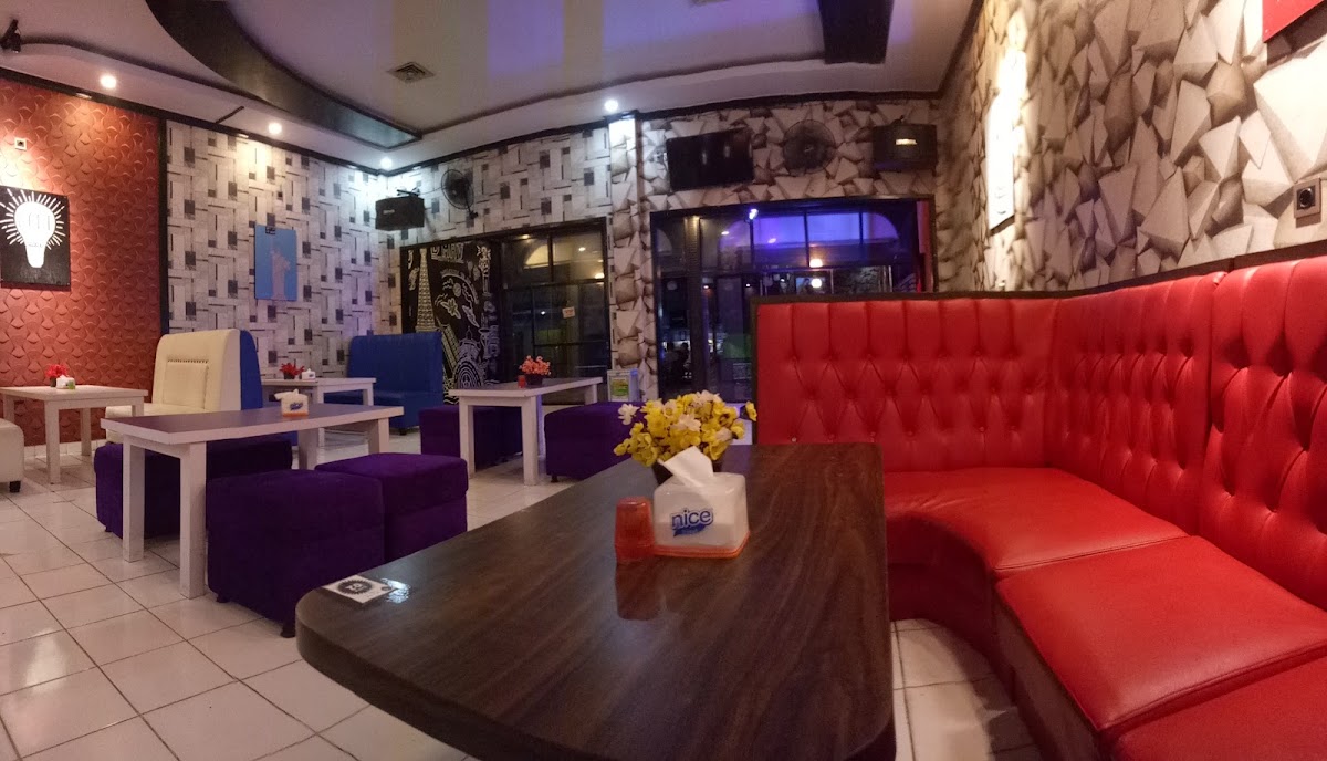 D'mav Cafe & Resto Photos 2